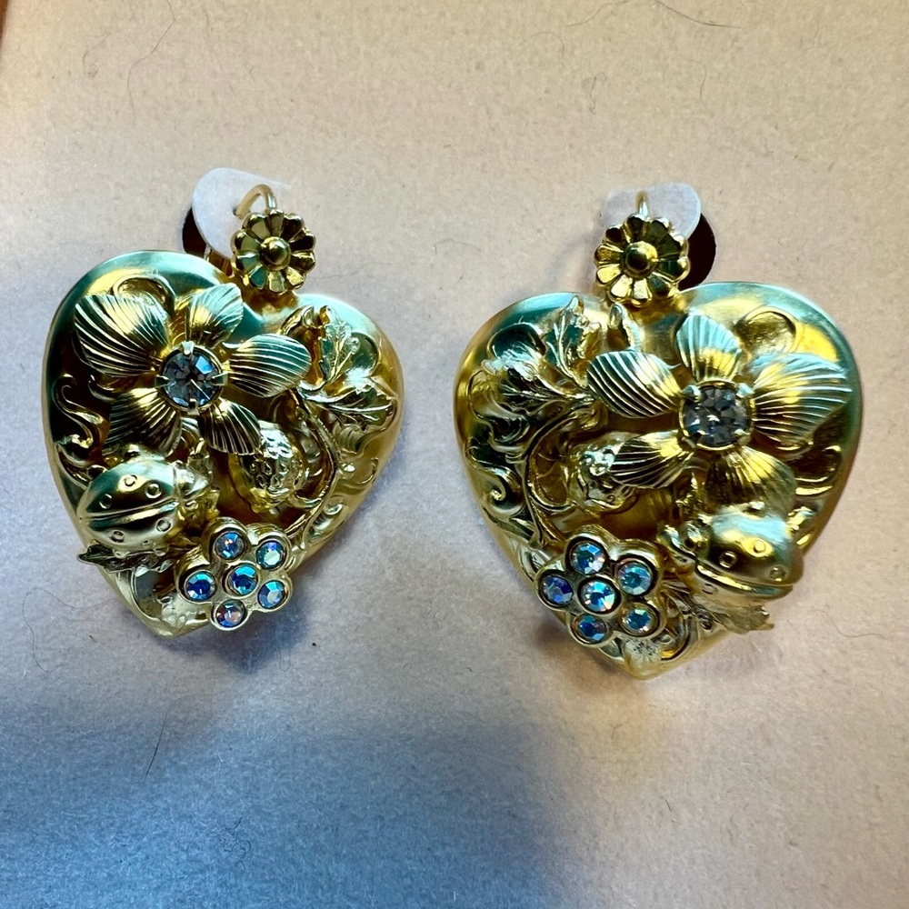 Kirk’s Folly, Beautiful Vtg Goldtone Heart Floral Earrings, ladybug, AB crystal - Picture 15 of 16